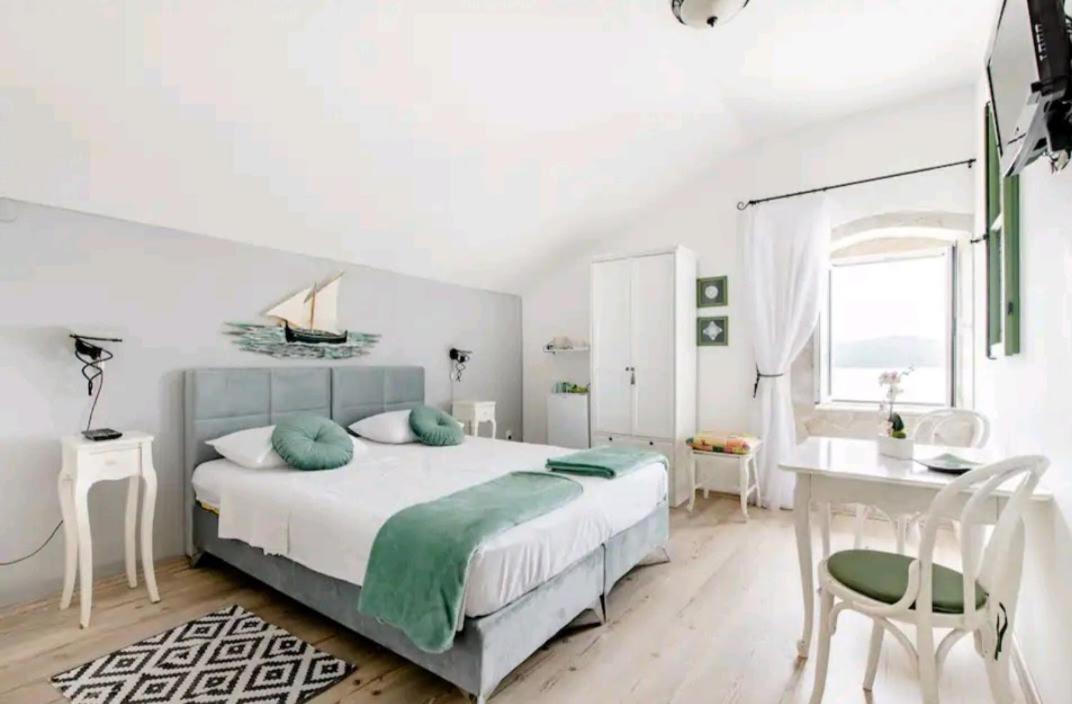 Heritage Rooms Kut Vis Kamer foto